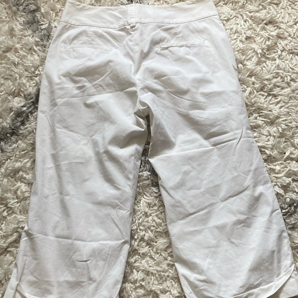 Banana Republic White Baggy Capris - Picture 2 of 3